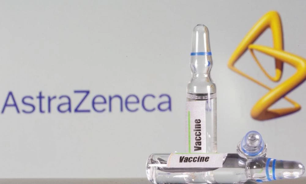 Εμβόλια AstraZeneca: Τι θα συστήσει η Επιτροπή Εμβολιασμού για την χορήγηση του